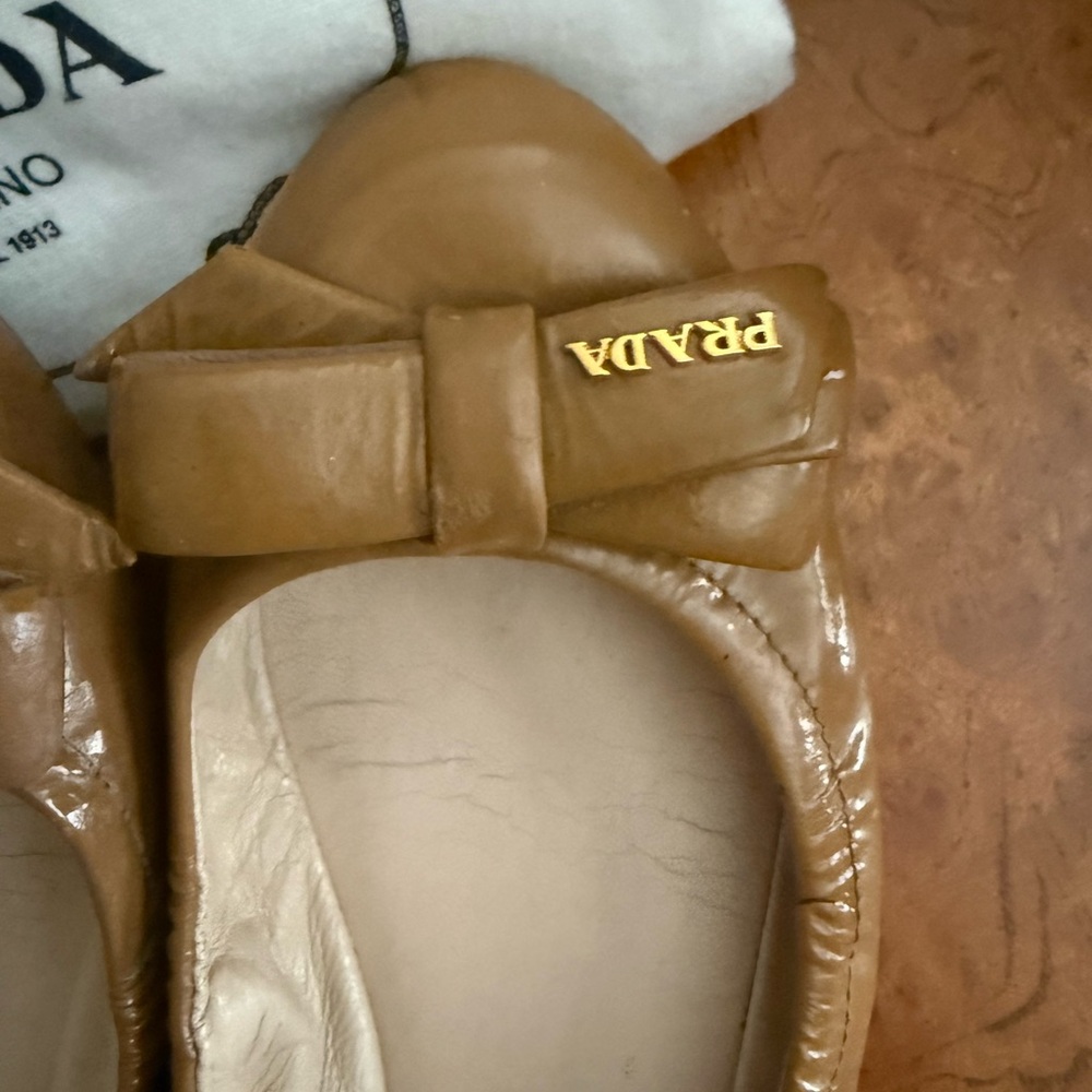 Prada Tan Moccasins Sz 38 with Bow Detail - Picture 7 of 10